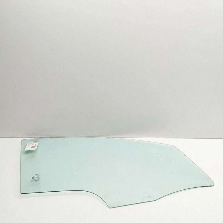 Front door window glass four-door LN15A21410AA