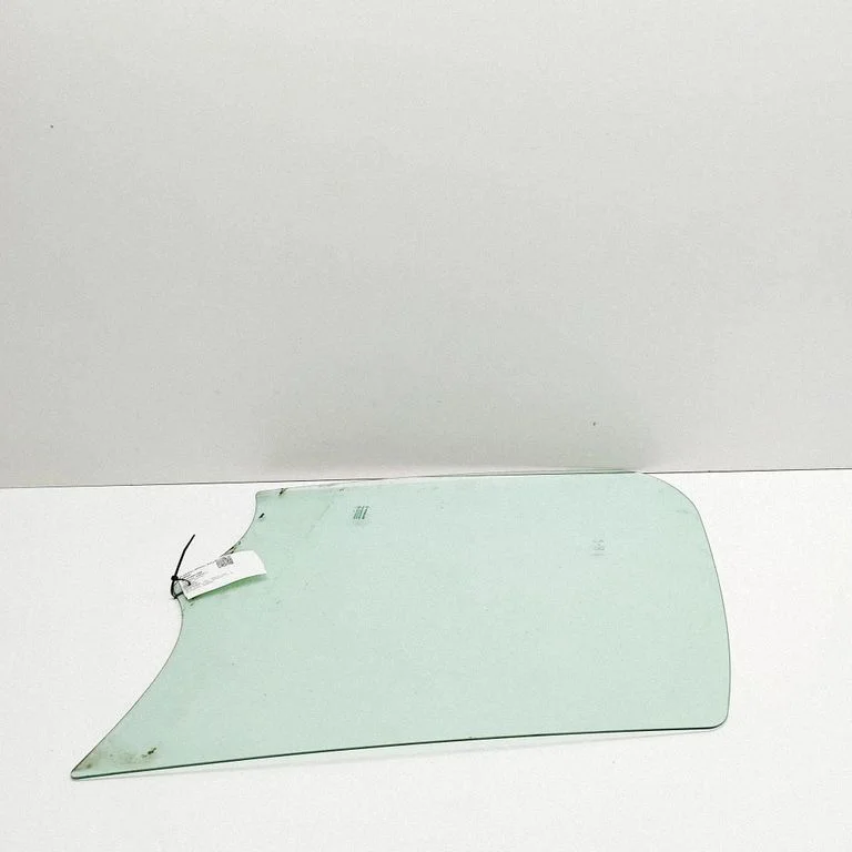 Galvenais priekšējo durvju stikls (četrdurvju) 43R000464