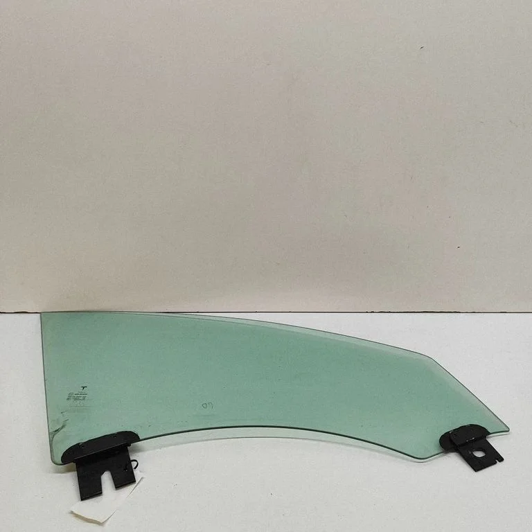Front door window glass four-door 600664700E