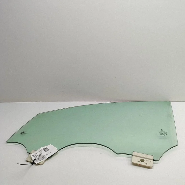 Front door window glass four-door FM2955100062A