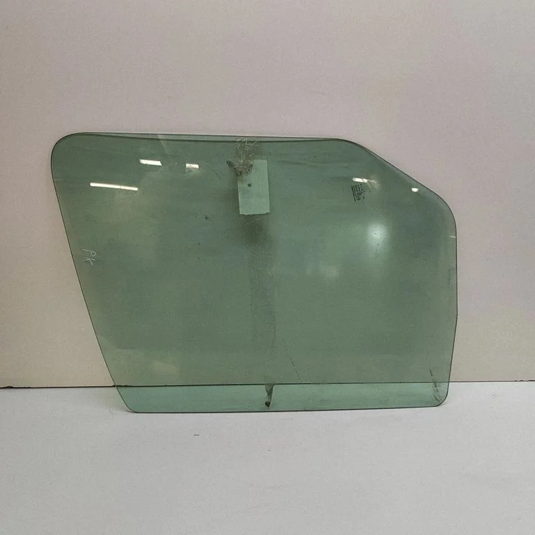 Front door window glass four-door 43R001025