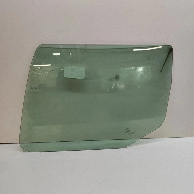 Front door window glass four-door 43R001025