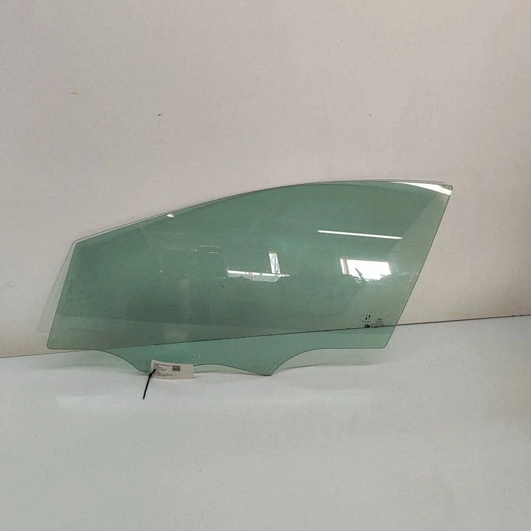 Galvenais priekšējo durvju stikls (četrdurvju) 43R011582