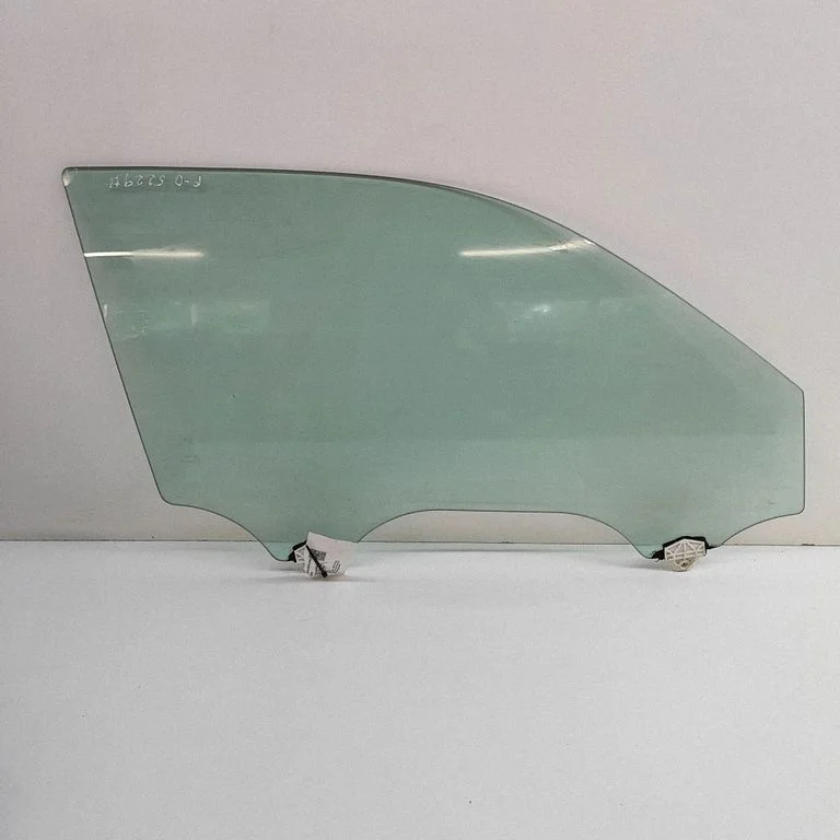 Galvenais priekšējo durvju stikls (četrdurvju) DN4E58510A