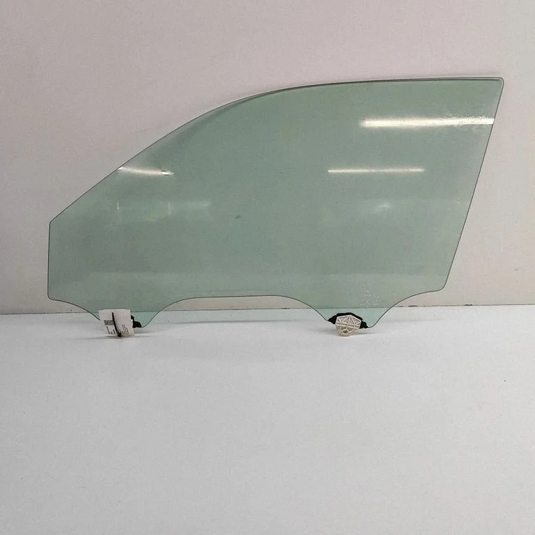 Galvenais priekšējo durvju stikls (četrdurvju) DN4E59510A