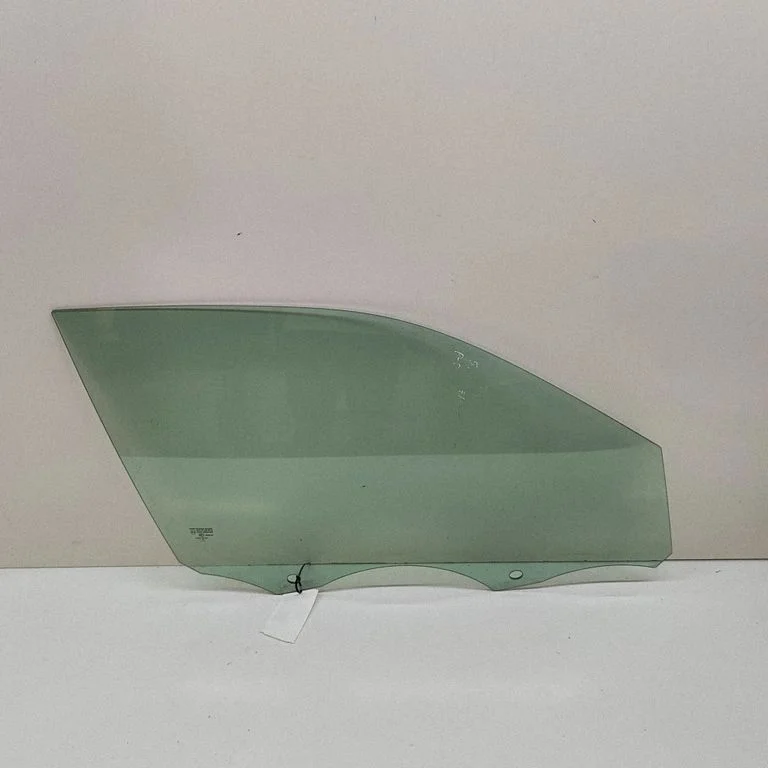 Front door window glass four-door 43R000929