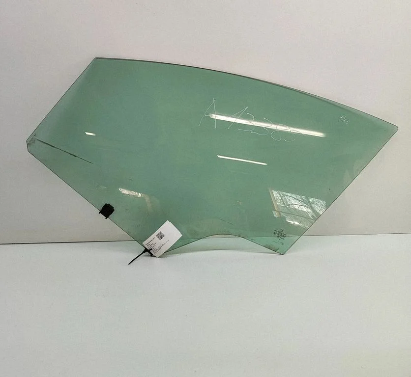 Front door window glass four-door 43R000929