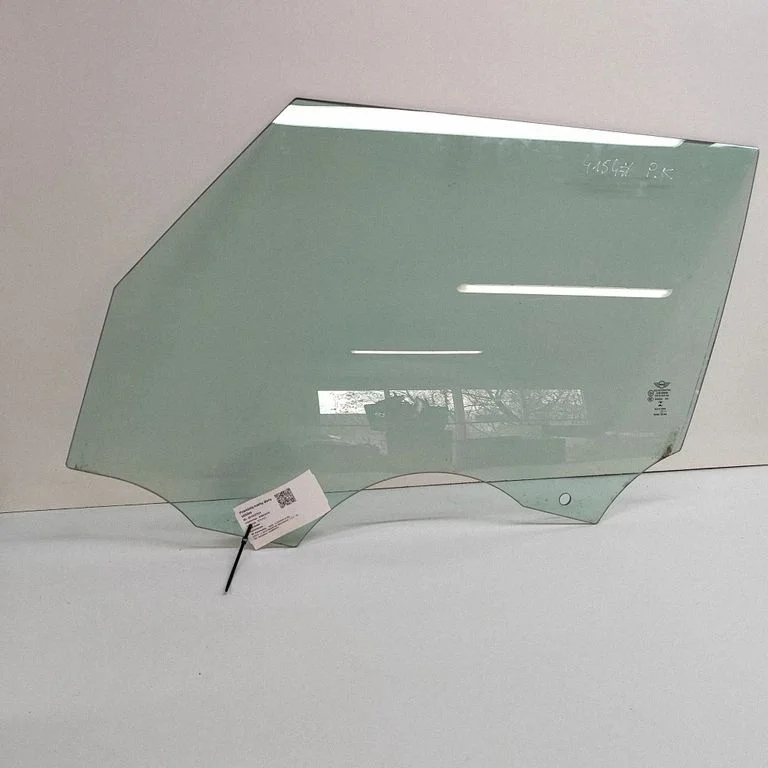 Galvenais priekšējo durvju stikls (četrdurvju) 43R00049