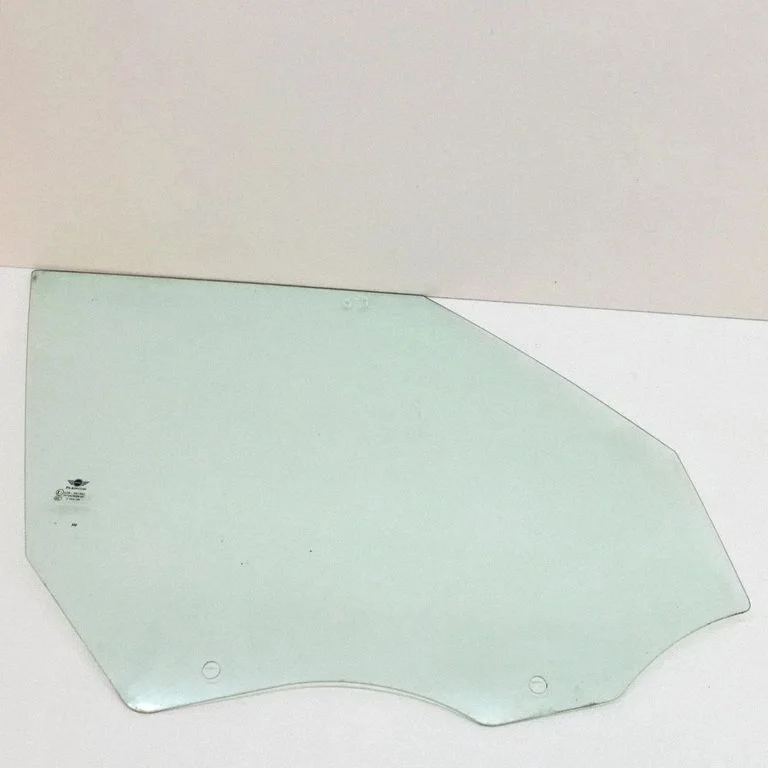 Galvenais priekšējo durvju stikls (četrdurvju) 43R001583