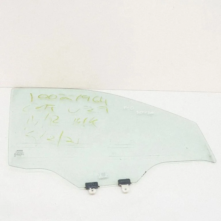 Front door window glass four-door 43R011583