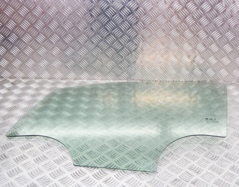 Esiukse põhiklaas (neljaukselise) 43R000383