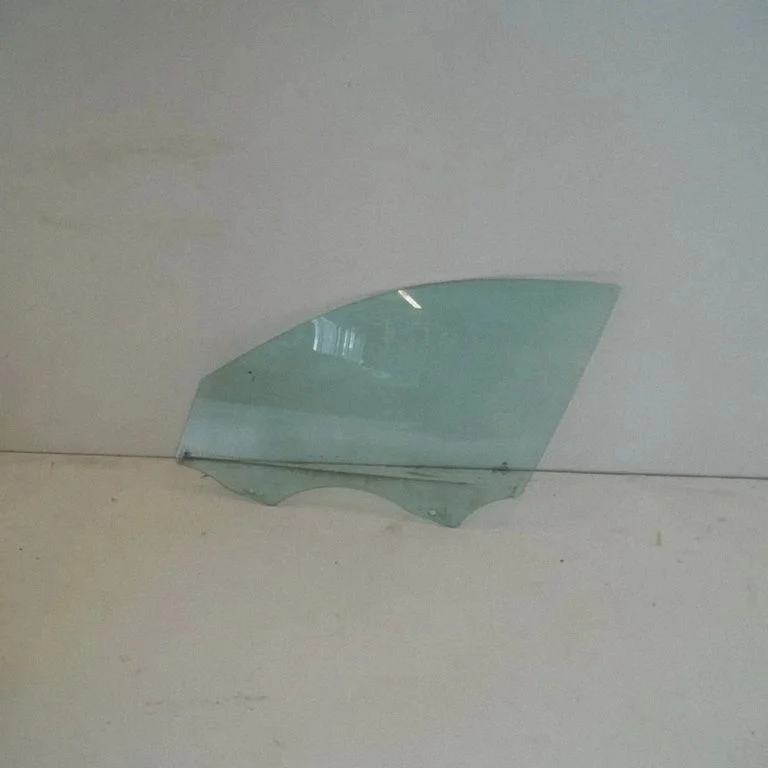 Galvenais priekšējo durvju stikls (četrdurvju) 43R001582