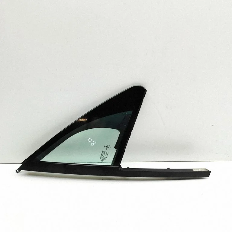 Front door vent window glass four-door 95B845114
