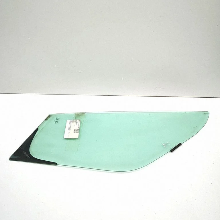 Front door vent window glass four-door 93197664
