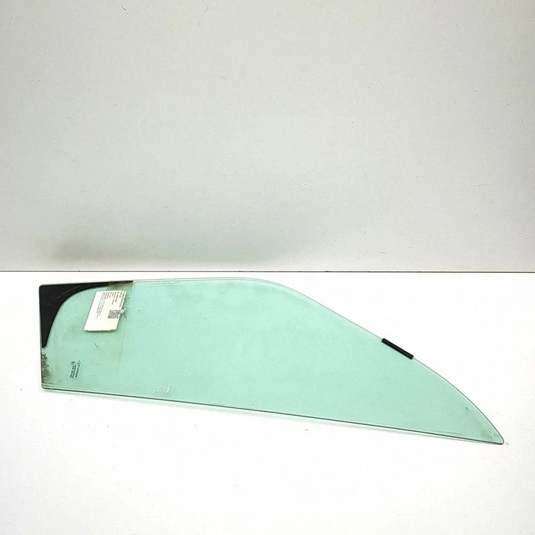 Front door vent window glass four-door 93197663