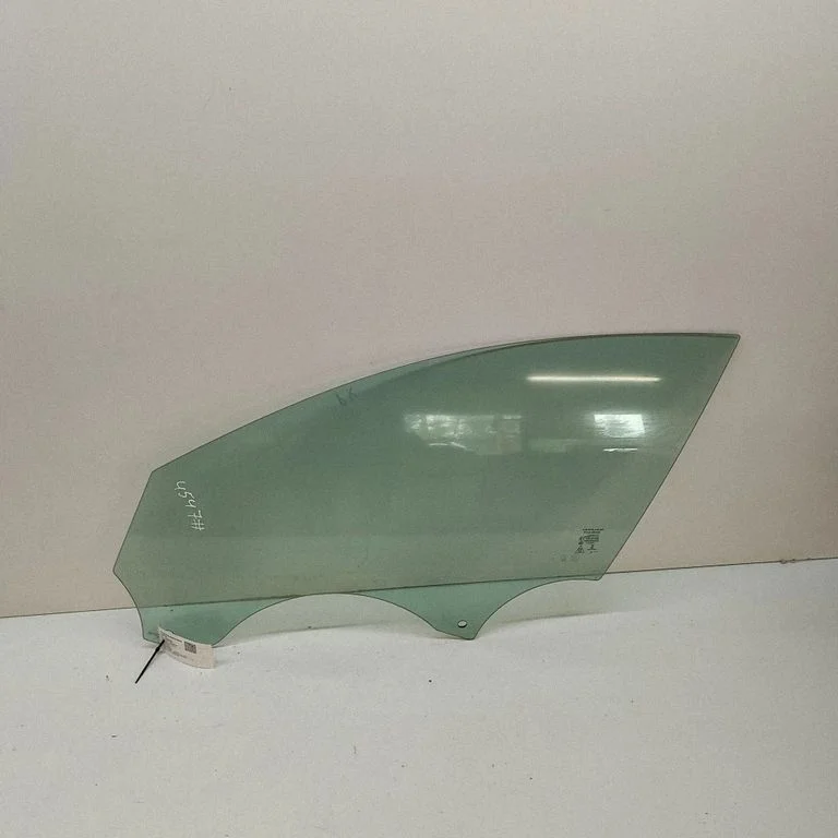 Galvenais priekšējo durvju stikls (četrdurvju) 43R011582