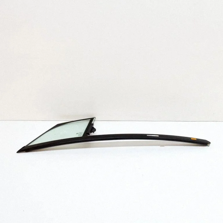 Front door vent window glass four-door – BMW i3 (2013-)