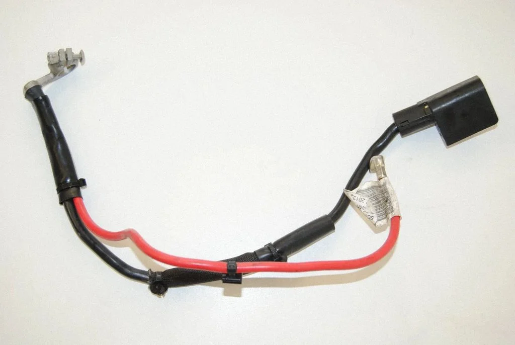Plusa vads (akumulatora) – Audi A3 S3 8V (2013-2019)