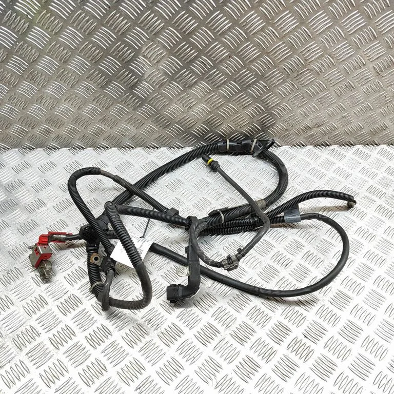 Plusa vads (akumulatora) – Mercedes-Benz E klase C207 W207 (2009-2017)