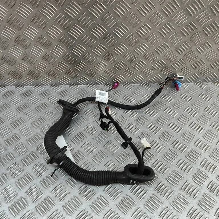 Priekšējo durvju vadu instalācija A1185402015