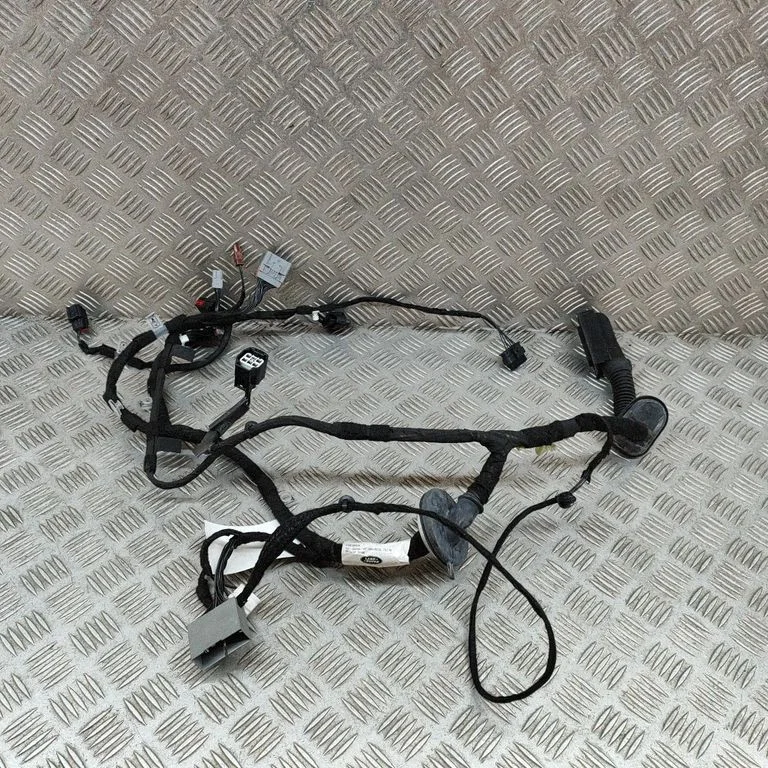 Priekšējo durvju vadu instalācija JK6214631BWC