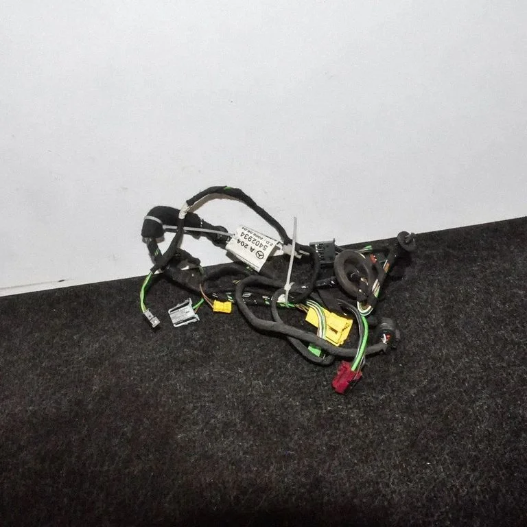 Front door wiring loom – Mercedes-Benz C-Class AMG W204 (2007-2014)