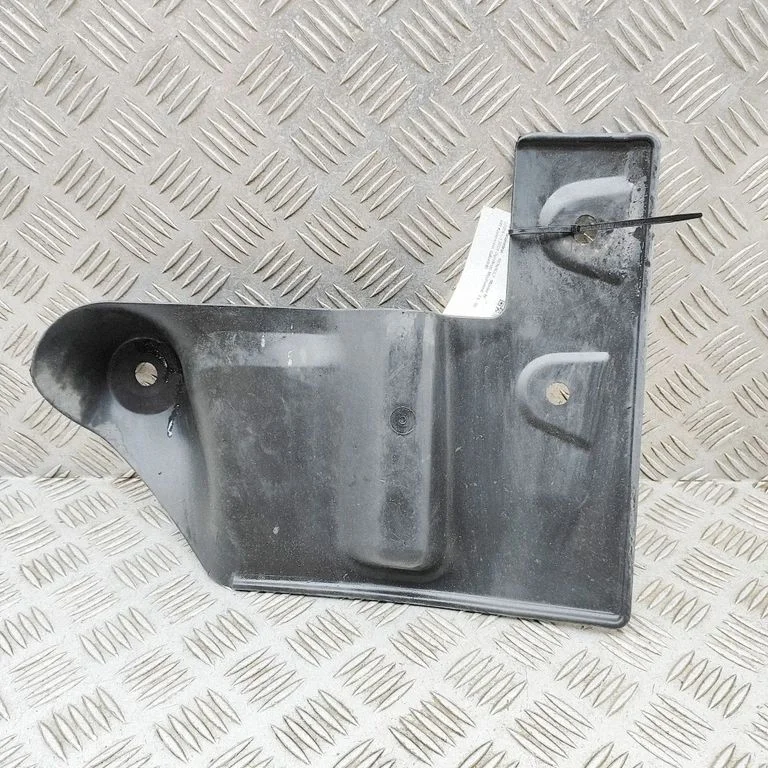 Priekšējais dubļusargs 638554959R