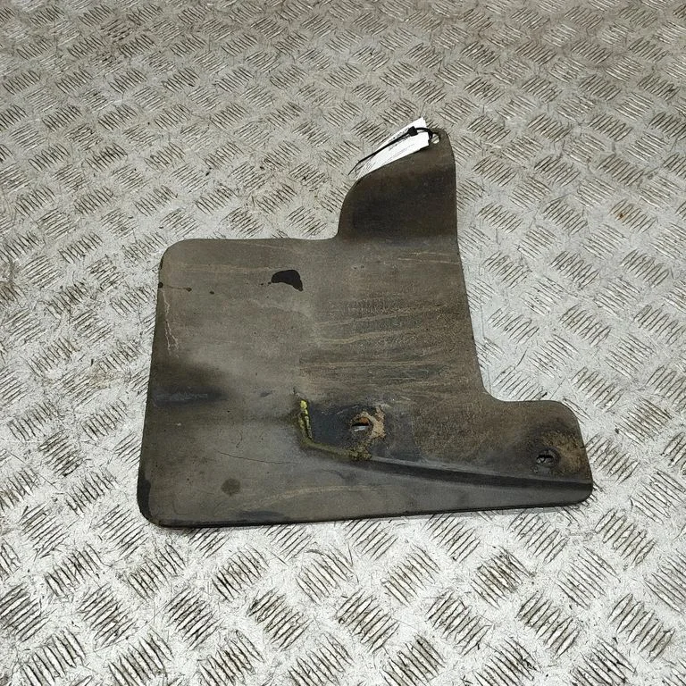 Priekšējais dubļusargs 638500003R