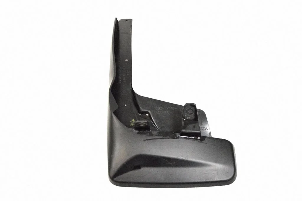 Esimene porikaitse – Toyota Hilux (AN120, AN130) (2015-2020)