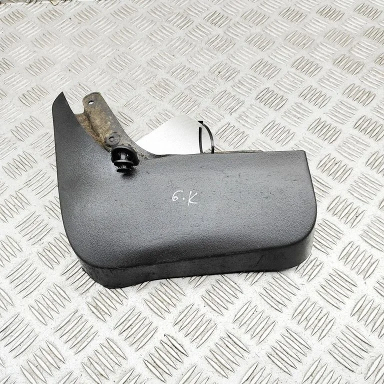 Aizmugurējais dubļusargs 4M0075101