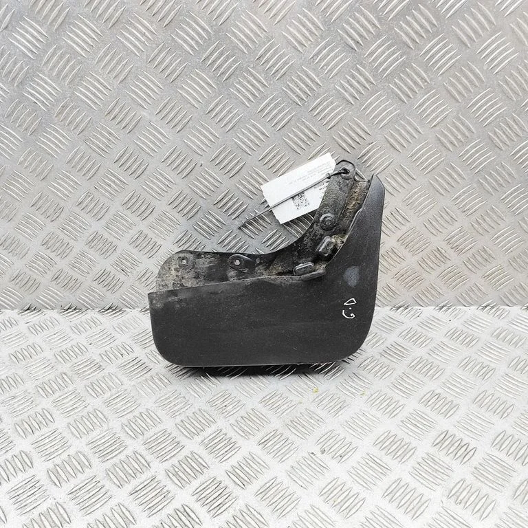 Aizmugurējais dubļusargs 4M0075101