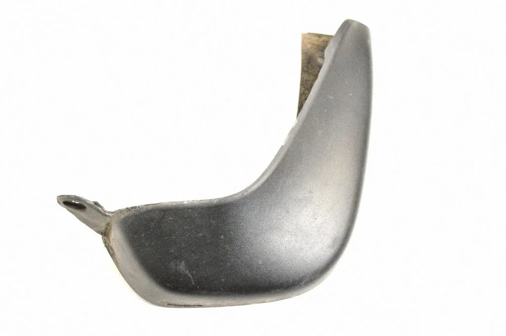 Rear mudguard – right