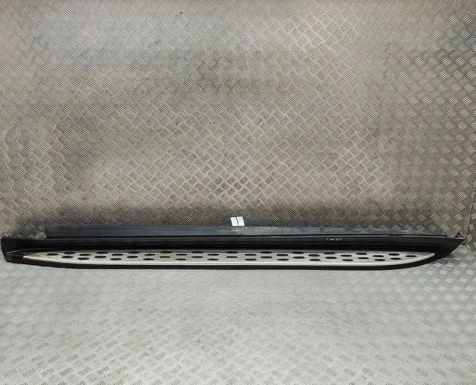 Sill A1666900010
