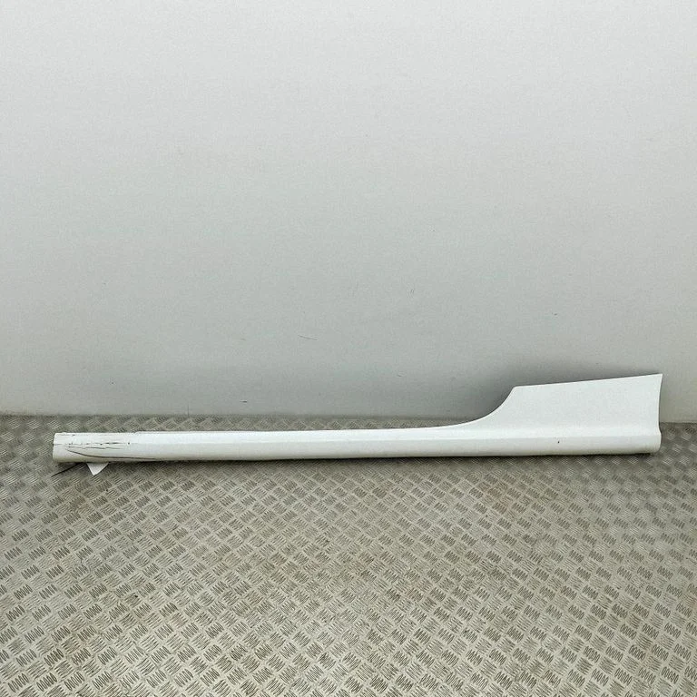Lävepakk 8T0853855A