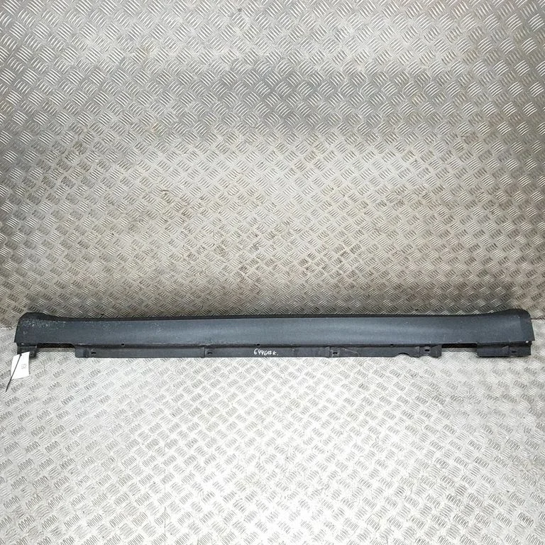 Sill 95V853553