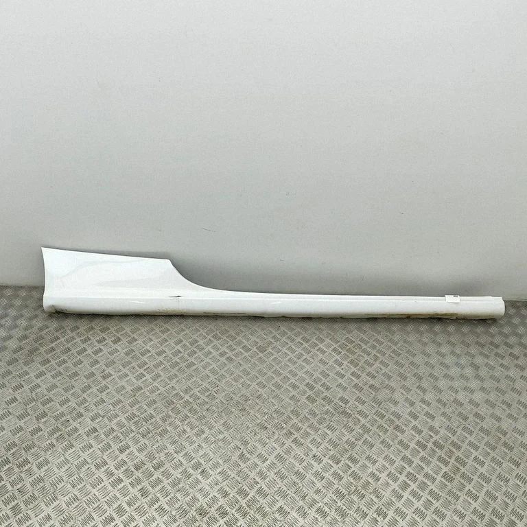 Lävepakk 8T0853856A