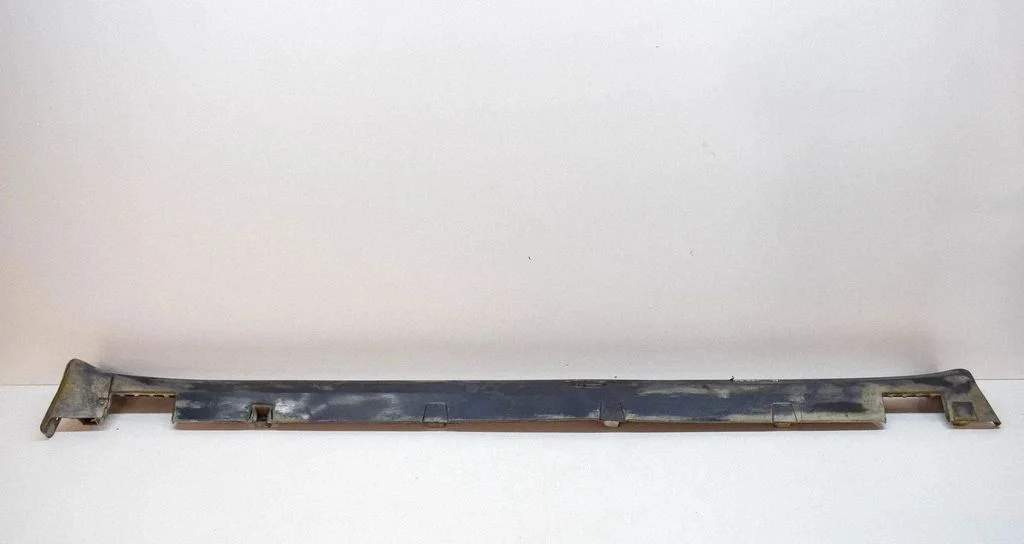 Sill 103421900B