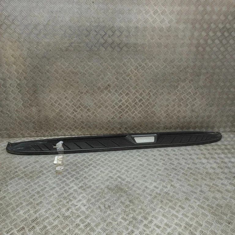 Sill 7975008D00