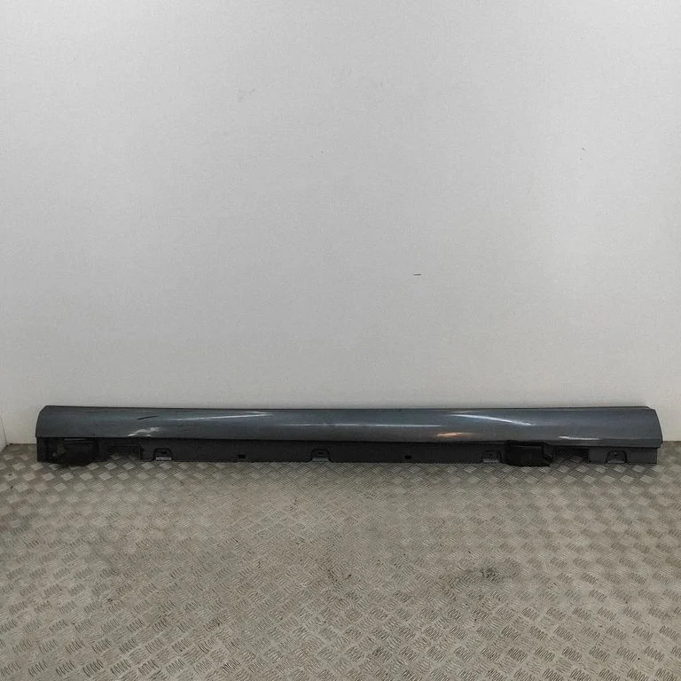 Sill A2136900102
