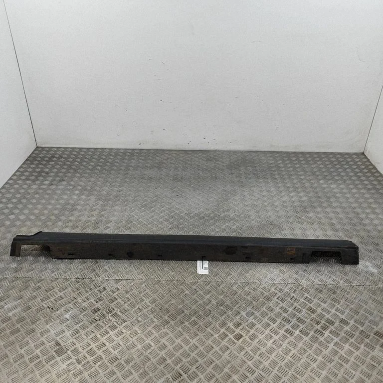 Sill LR038829