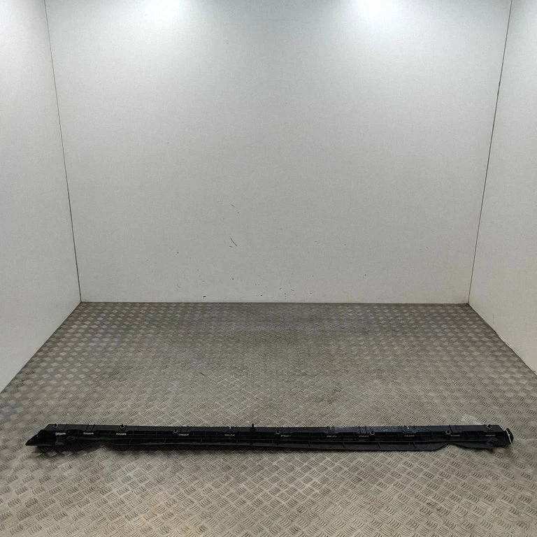Próg 149774100C