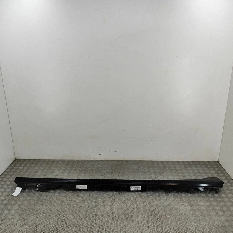 Sill 7428031
