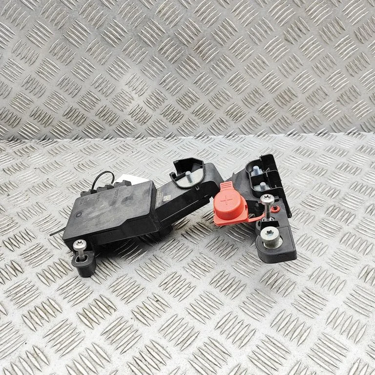 Plussjuhtmete ühendussõlm 5A0B056