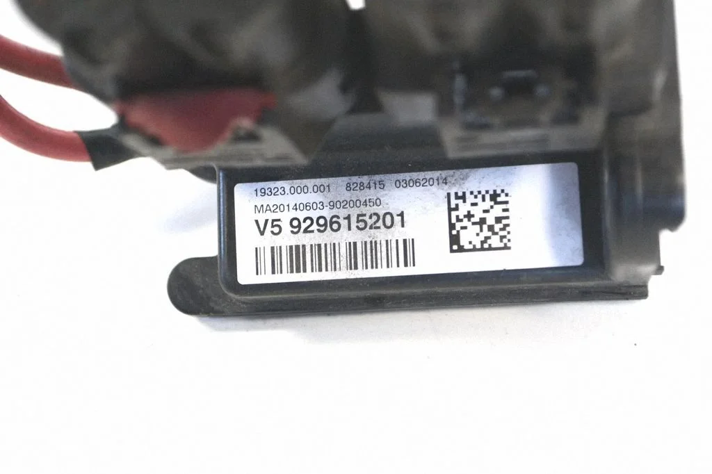 Plusa vadu savienojuma mezgls 9296152