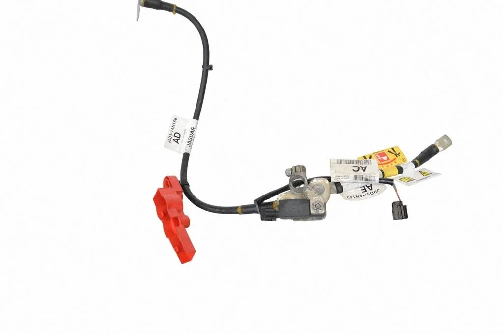 Plussjuhtmete ühendussõlm J9D310C652AC