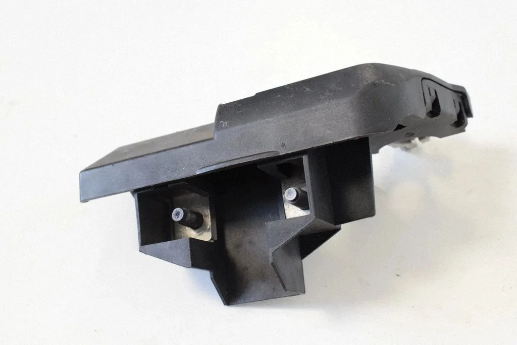Plusa vadu savienojuma mezgls – Audi A4 Allroad B8 (2008-2016)