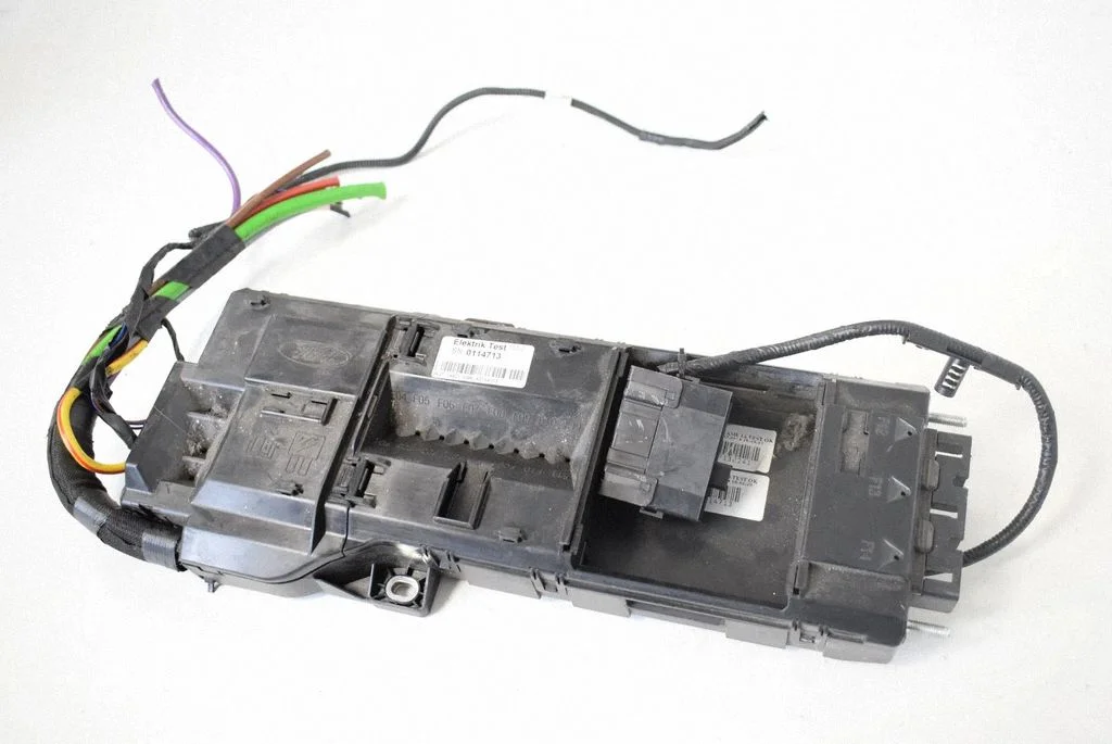 Plusa vadu savienojuma mezgls BK3T14401