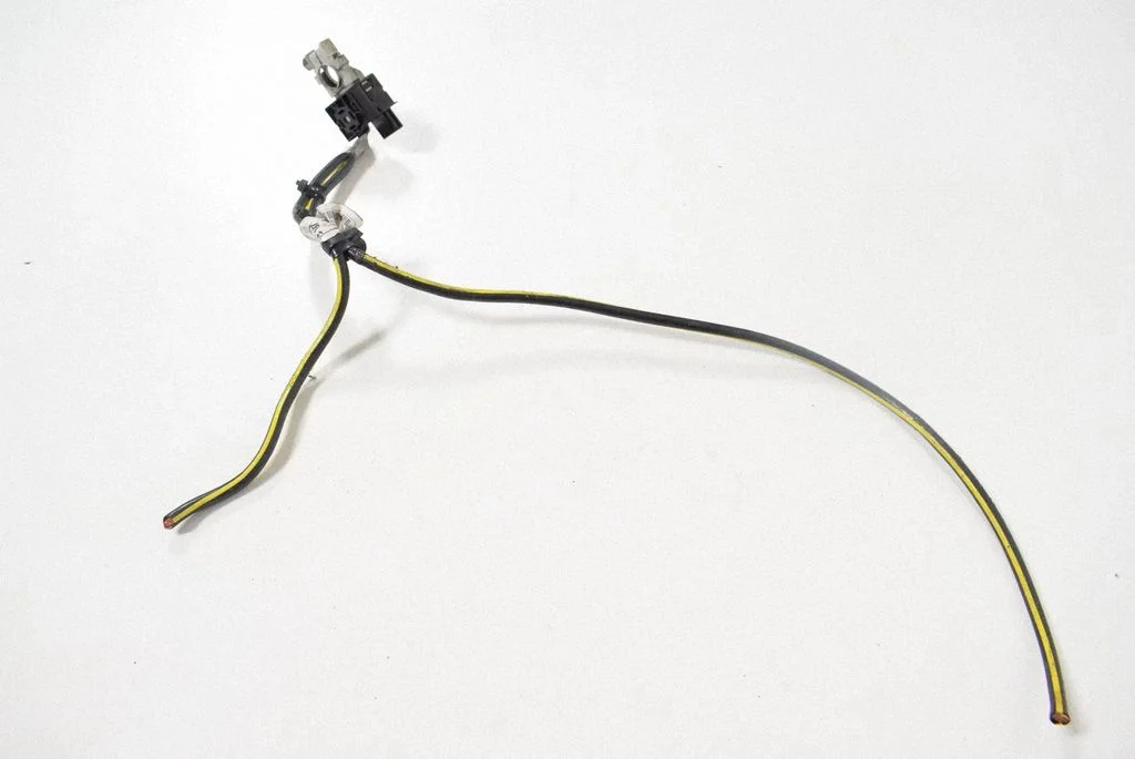 Plussjuhtmete ühendussõlm 240803VV0A – Nissan Note (E11) (2006-2014)