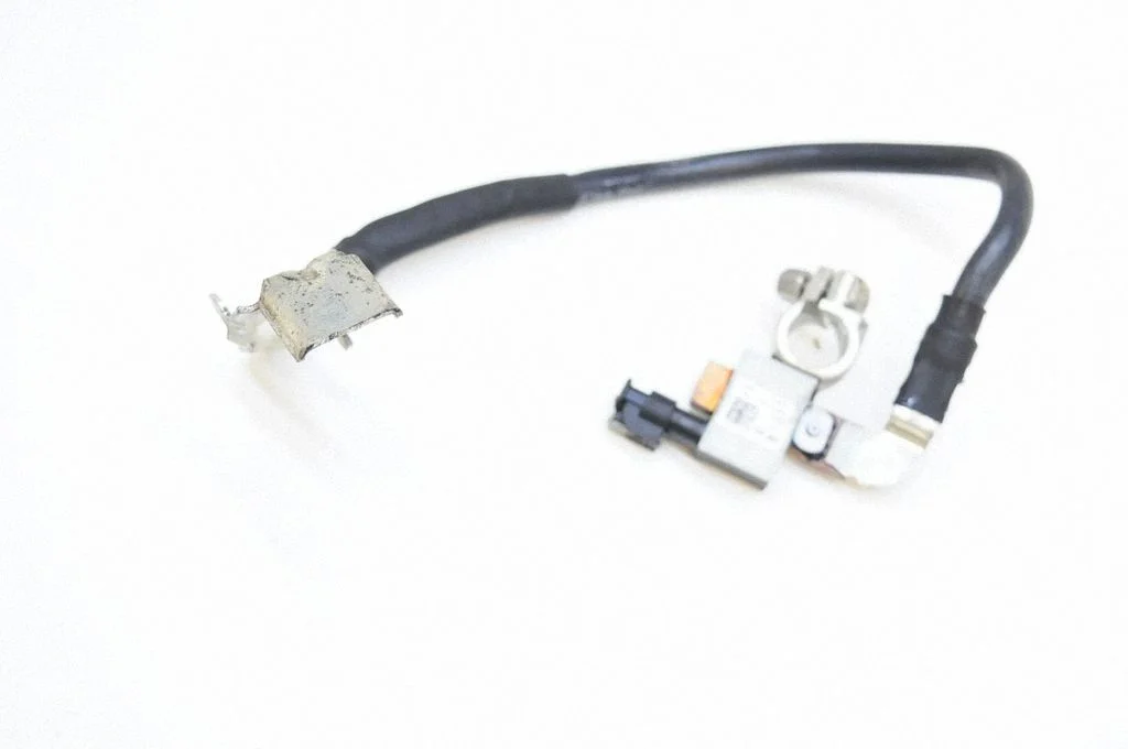 Plussjuhtmete ühendussõlm – Volkswagen e-Golf (2014-)