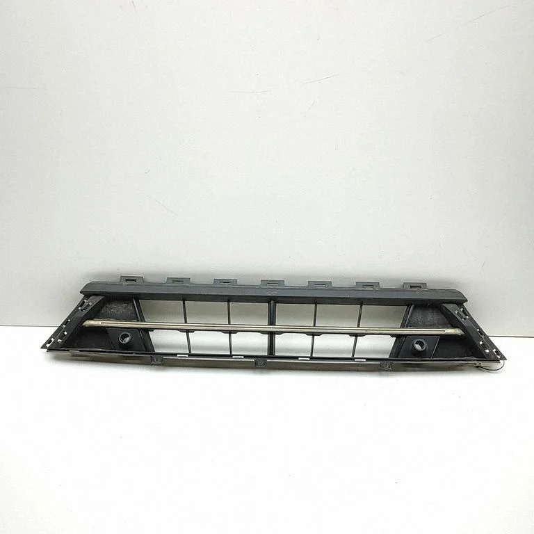 Front grill GK2117K946AA